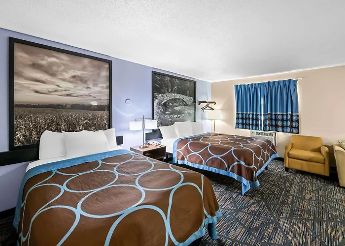 Super 8 By Wyndham Council Bluffs Ia Omaha Ne Area
