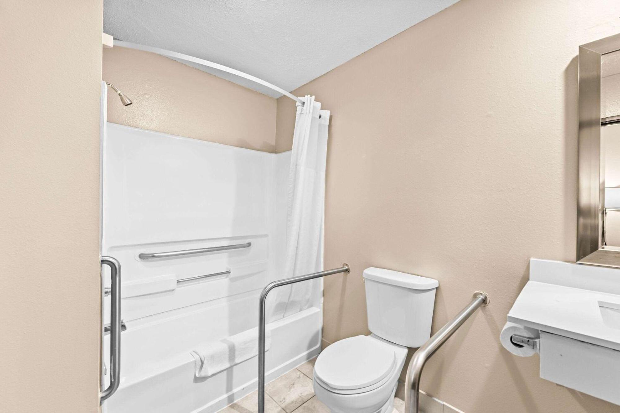 Super 8 By Wyndham Ia Omaha Ne Area 3* Council Bluffs